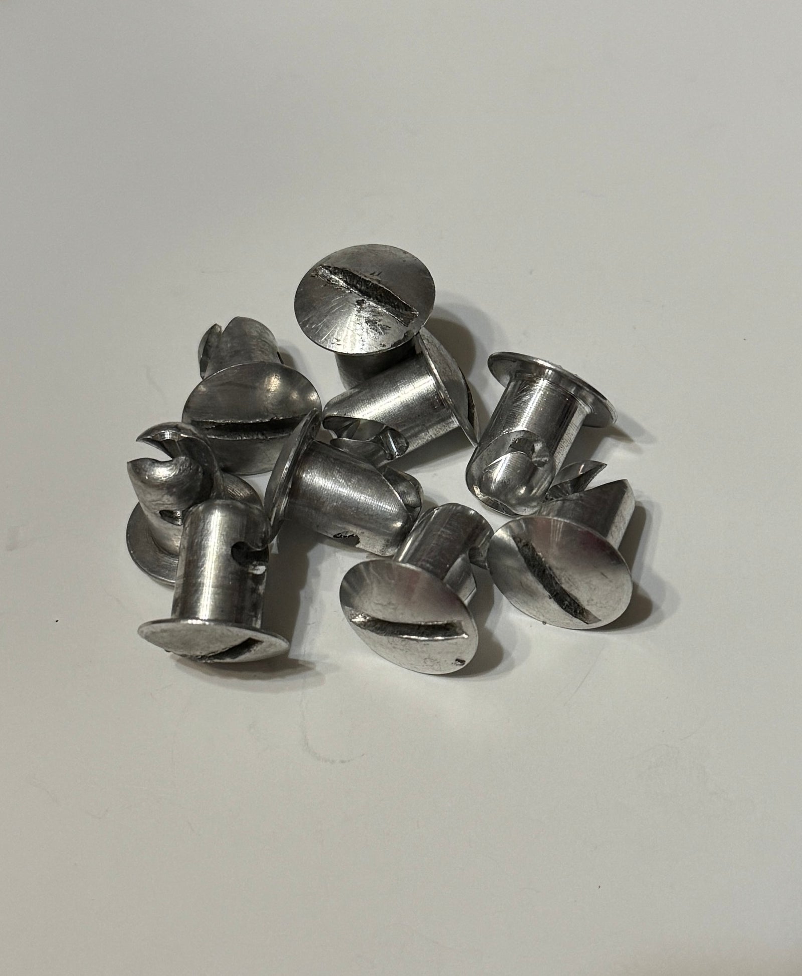 Quarter Turn Slotted Head DZUS Button Fasteners (used)