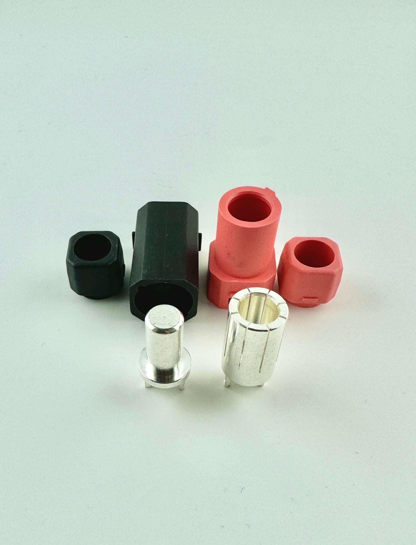 SH8 Black Male/Red Female