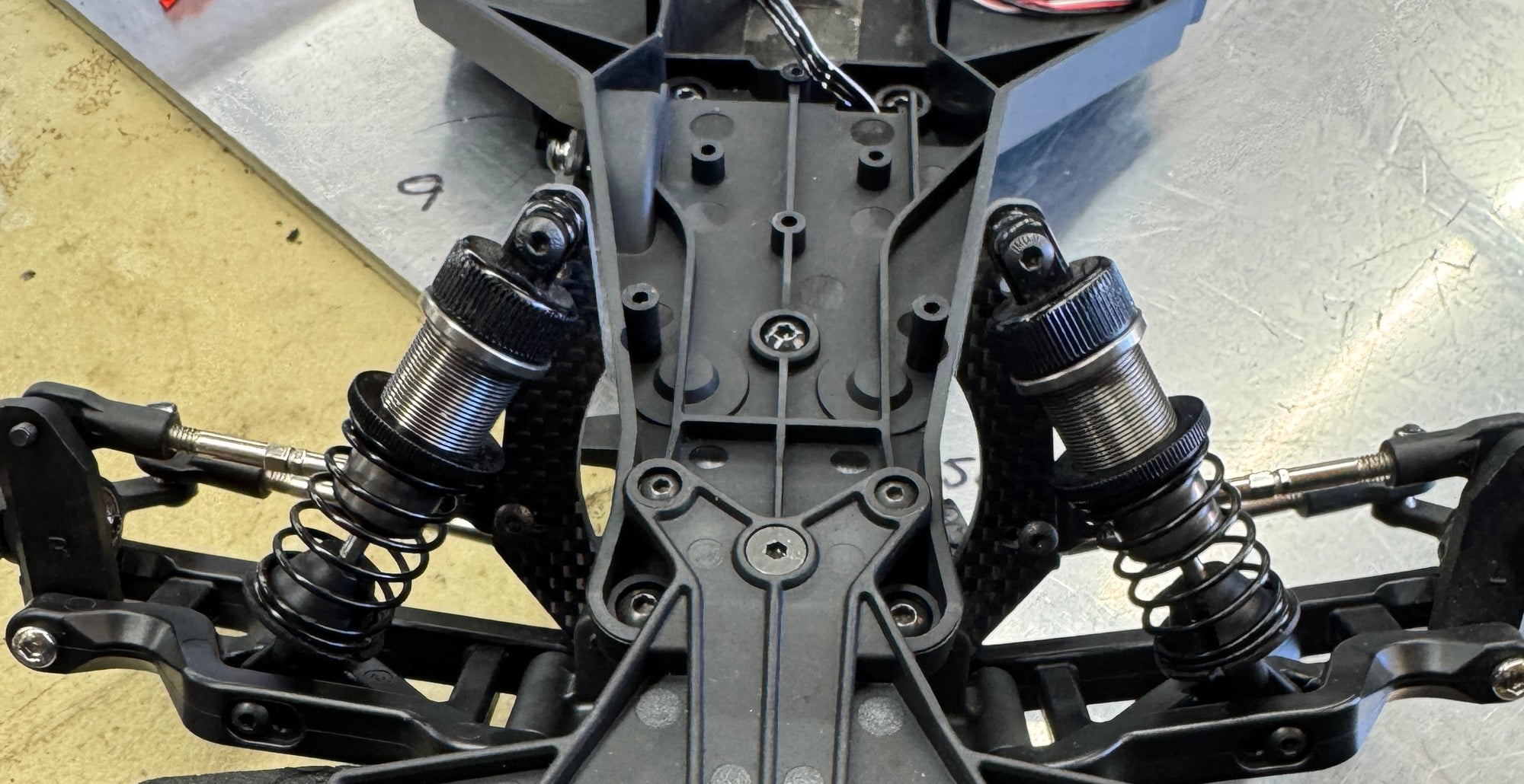 Traxxas front shock tower Carbon